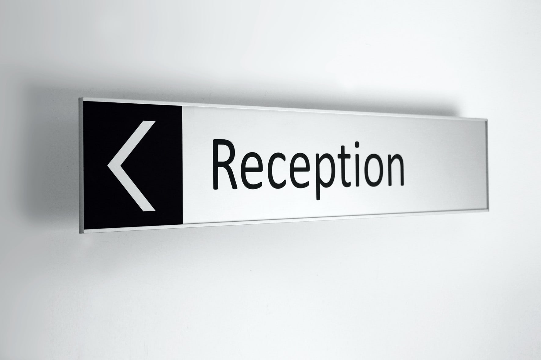 Vertex Series aluminum directional sign with replaceable panel